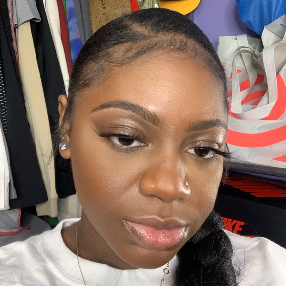 Meet your Posher, Romiesha - Picture 1 of 1